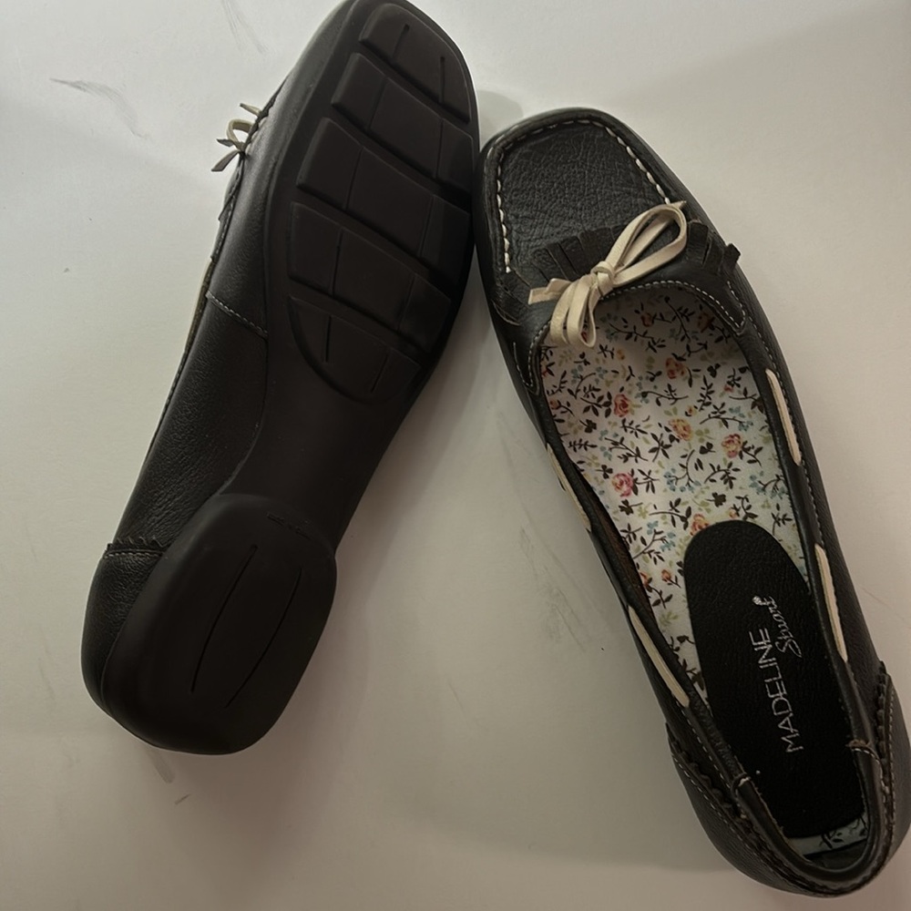 Brown Leather Madeline Stuart flats. Brand new. Sz 7. Perfect condition!